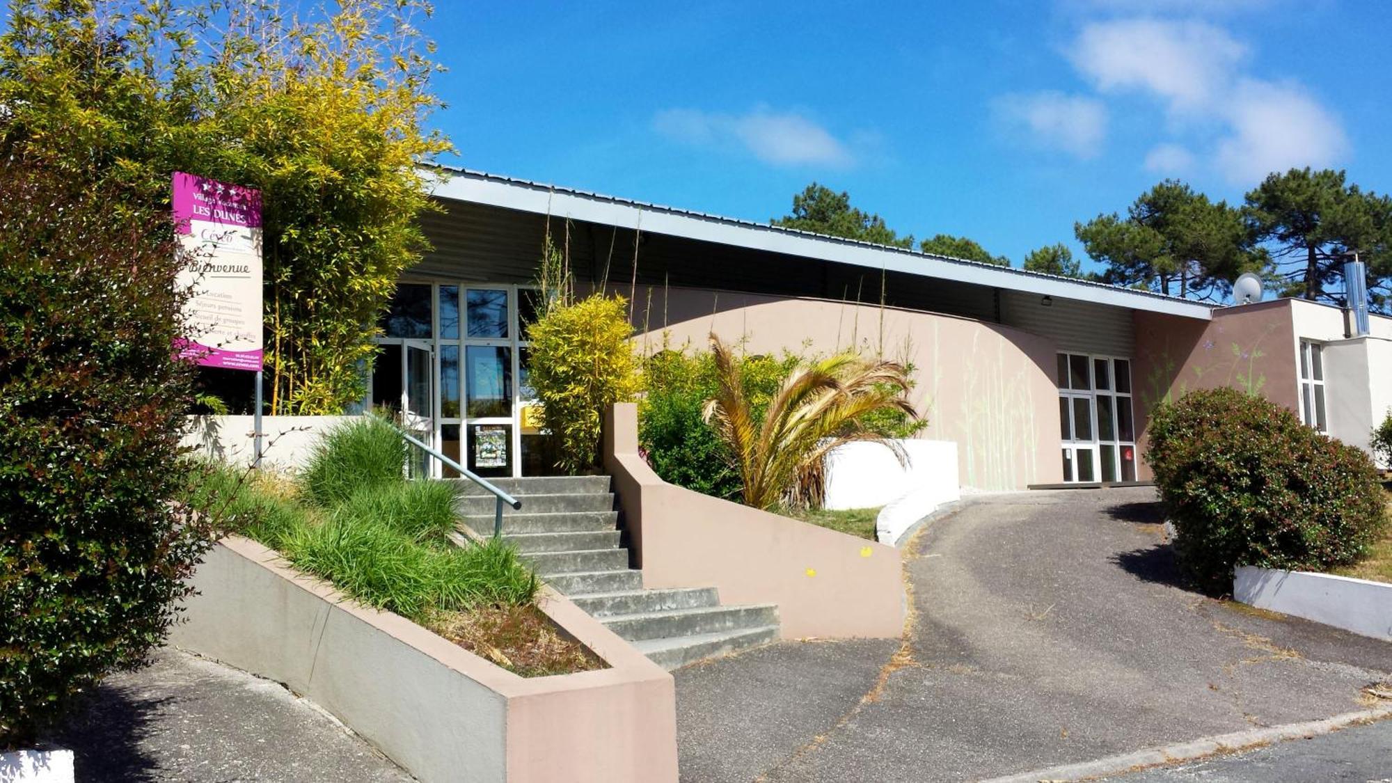 Village Vacances Les Dunes - Domaine De Bombannes Carcans Exterior photo